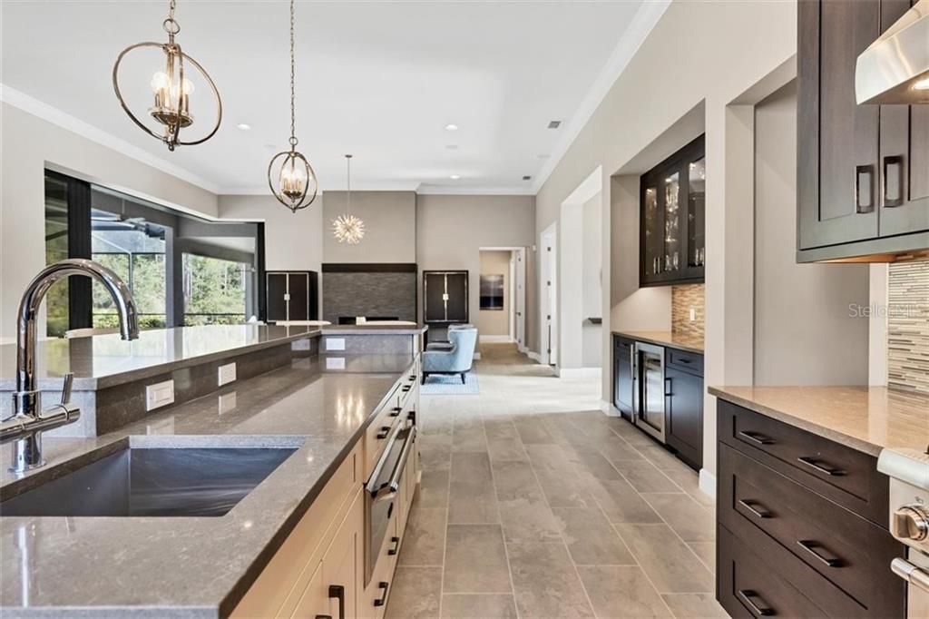 Recently Sold: $1,189,000 (3 beds, 3 baths, 3071 Square Feet)