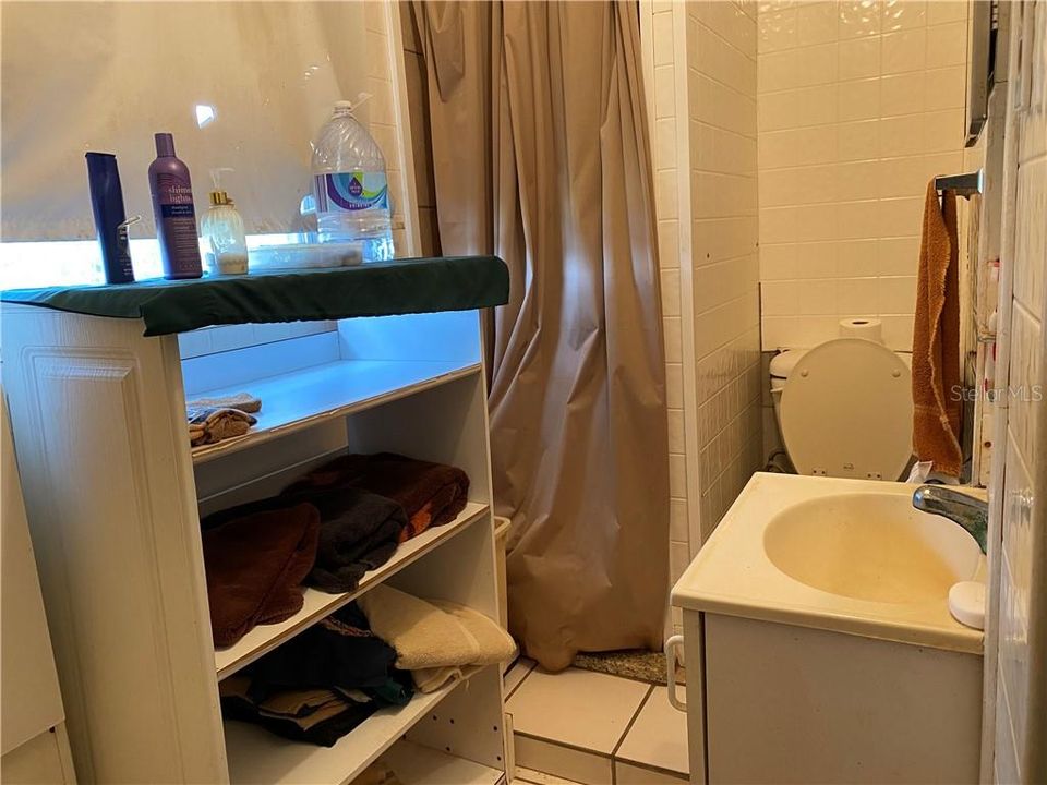 Vendido Recientemente: $74,000 (2 camas, 2 baños, 684 Pies cuadrados)