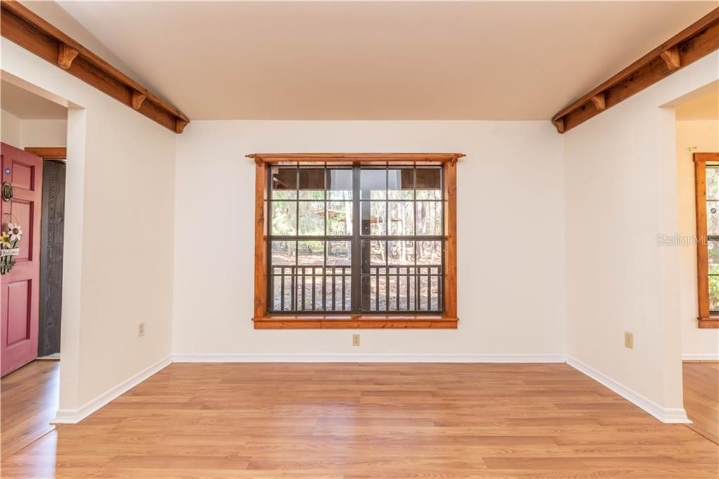 Recently Sold: $289,000 (3 beds, 2 baths, 1788 Square Feet)