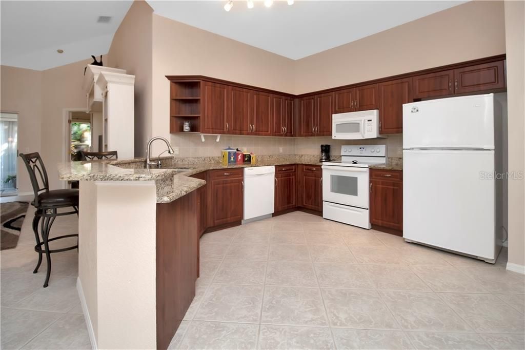 Recently Sold: $193,000 (2 beds, 2 baths, 1162 Square Feet)