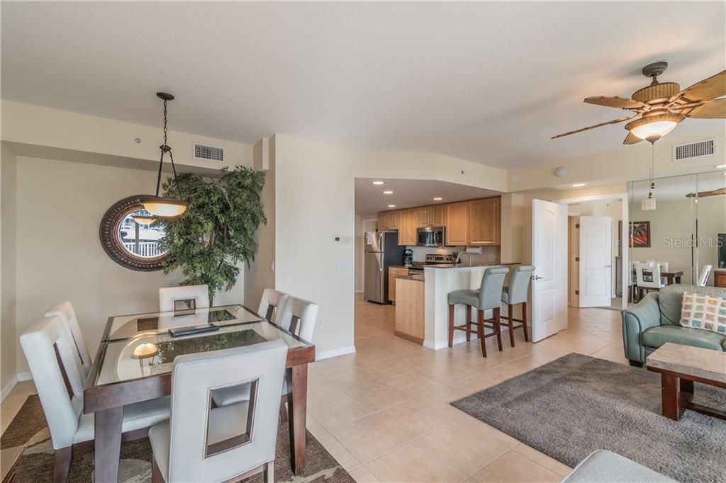 Recently Sold: $1,025,000 (3 beds, 3 baths, 1740 Square Feet)