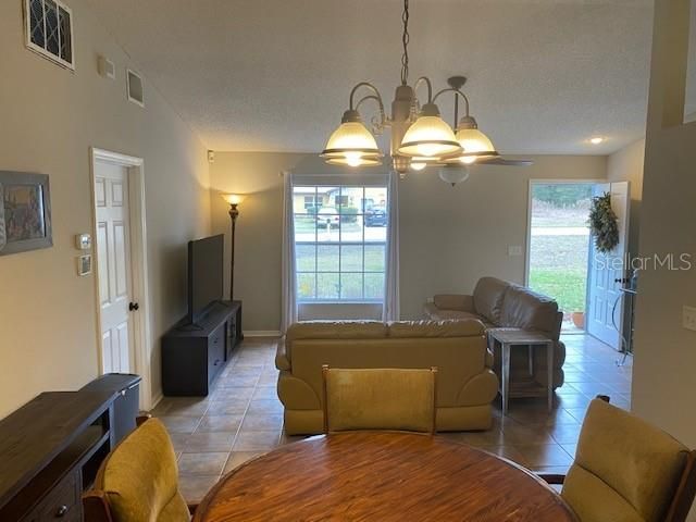 Recently Sold: $179,900 (3 beds, 2 baths, 1130 Square Feet)