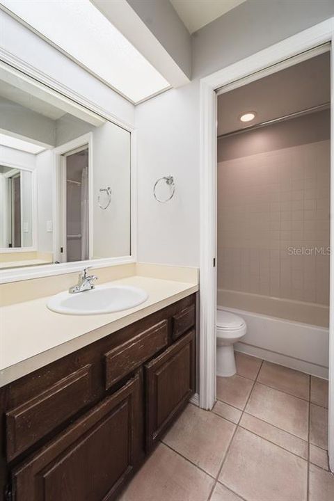 最近售出: $339,000 (2 贝兹, 1 浴室, 1304 平方英尺)