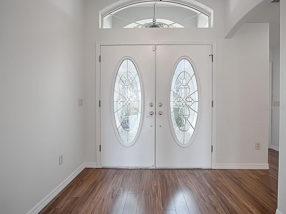 DOUBLE LEADED GLASS DOORS WITH GLASS TRANSOM!