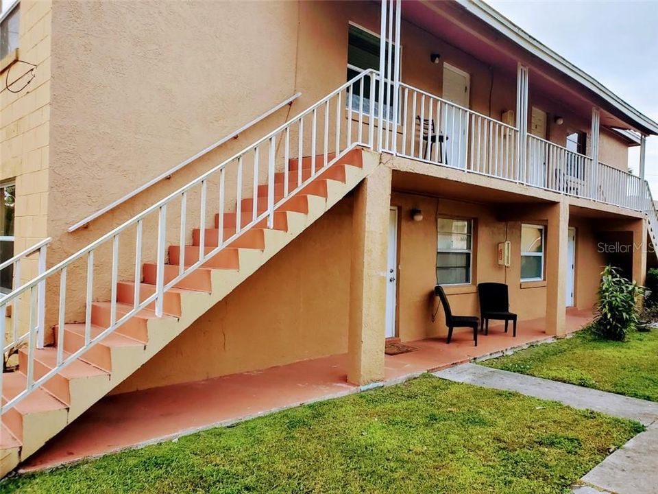 Vendido Recientemente: $99,900 (2 camas, 1 baños, 784 Pies cuadrados)