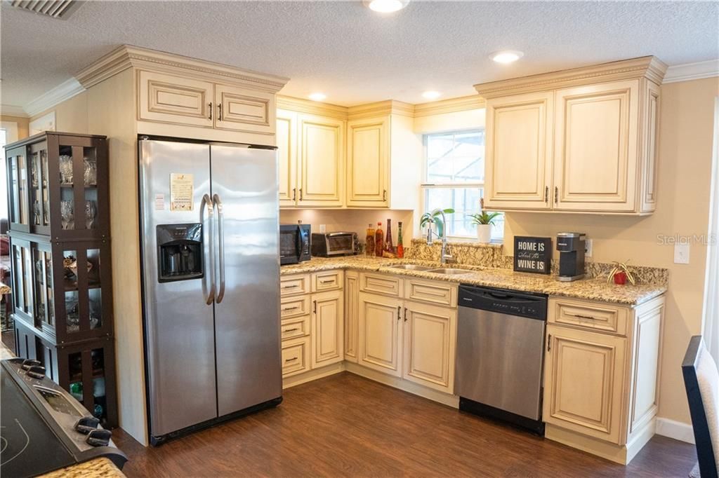 Recently Sold: $549,000 (3 beds, 2 baths, 1690 Square Feet)