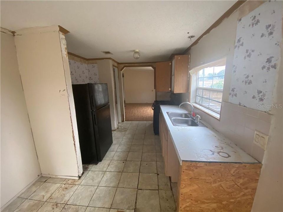 Recently Sold: $35,000 (3 beds, 2 baths, 1296 Square Feet)