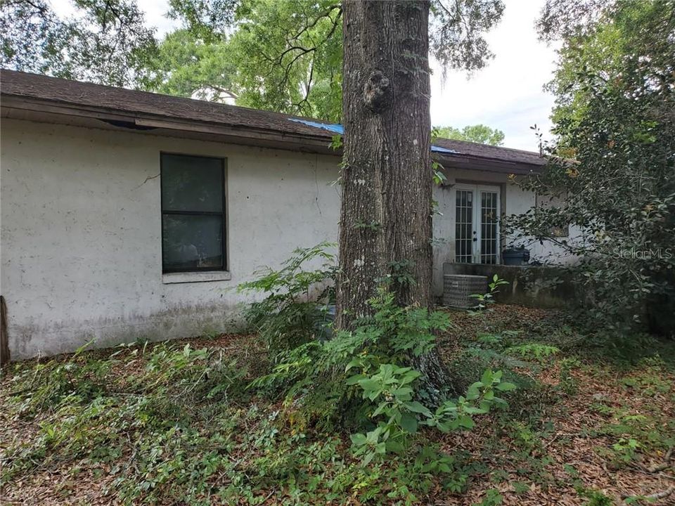 Recently Sold: $89,000 (2 beds, 2 baths, 925 Square Feet)