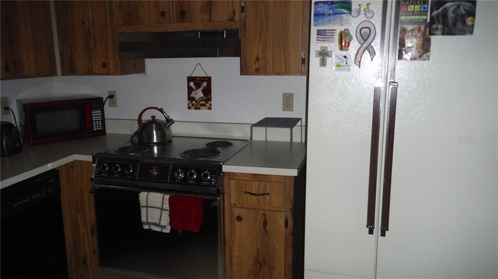 Recently Sold: $100,000 (1 beds, 1 baths, 805 Square Feet)