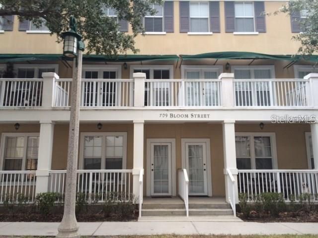 Recently Rented: $1,750 (2 beds, 2 baths, 1360 Square Feet)