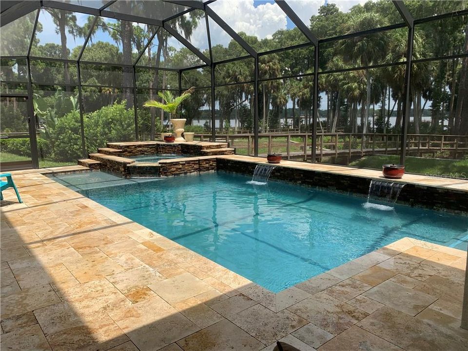 Recently Sold: $915,000 (5 beds, 3 baths, 3225 Square Feet)