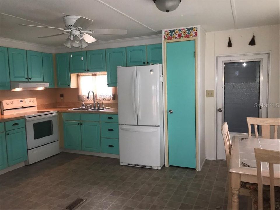 Recently Sold: $72,900 (2 beds, 1 baths, 744 Square Feet)