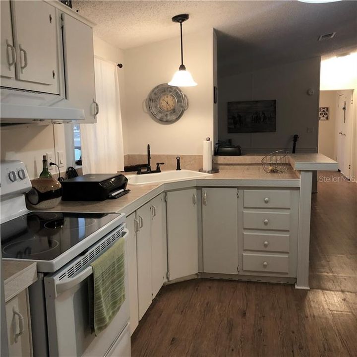 Recently Sold: $219,000 (3 beds, 2 baths, 1248 Square Feet)