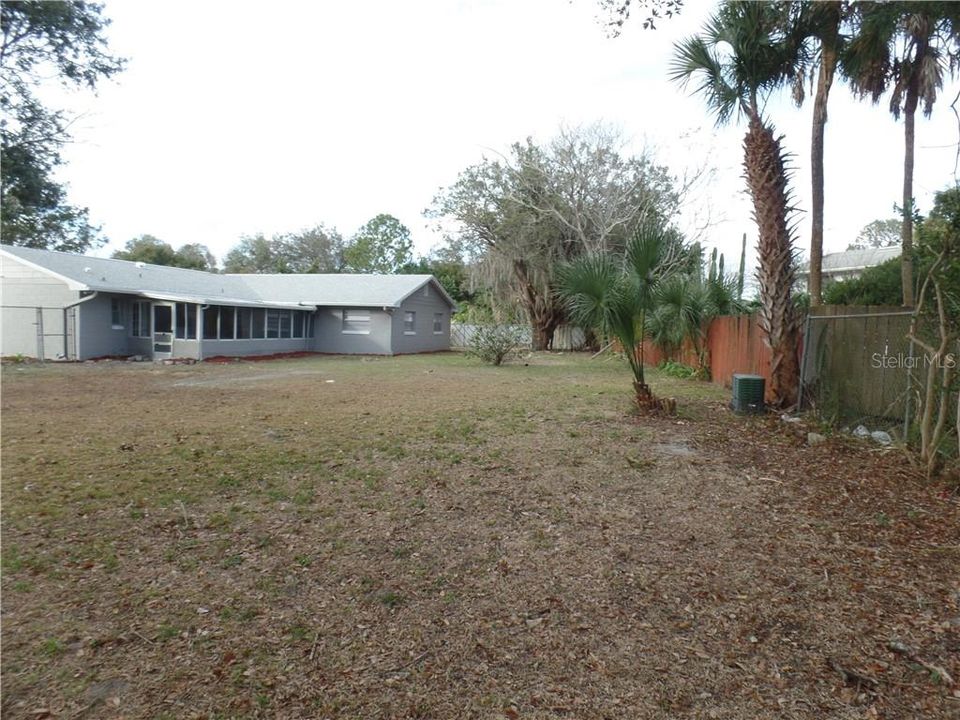 Recently Sold: $260,000 (3 beds, 2 baths, 1567 Square Feet)
