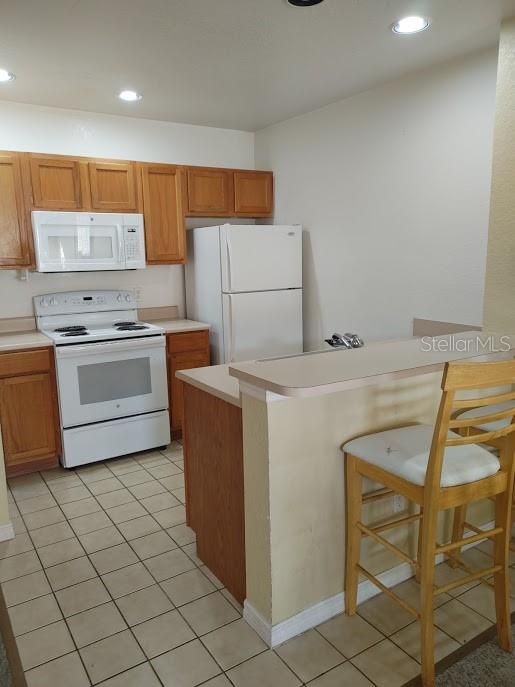 Recently Rented: $1,350 (3 beds, 2 baths, 1296 Square Feet)