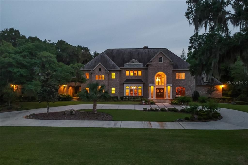 Recently Sold: $2,745,000 (5 beds, 5 baths, 8655 Square Feet)