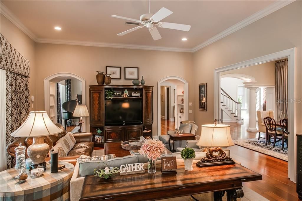 Recently Sold: $2,745,000 (5 beds, 5 baths, 8655 Square Feet)