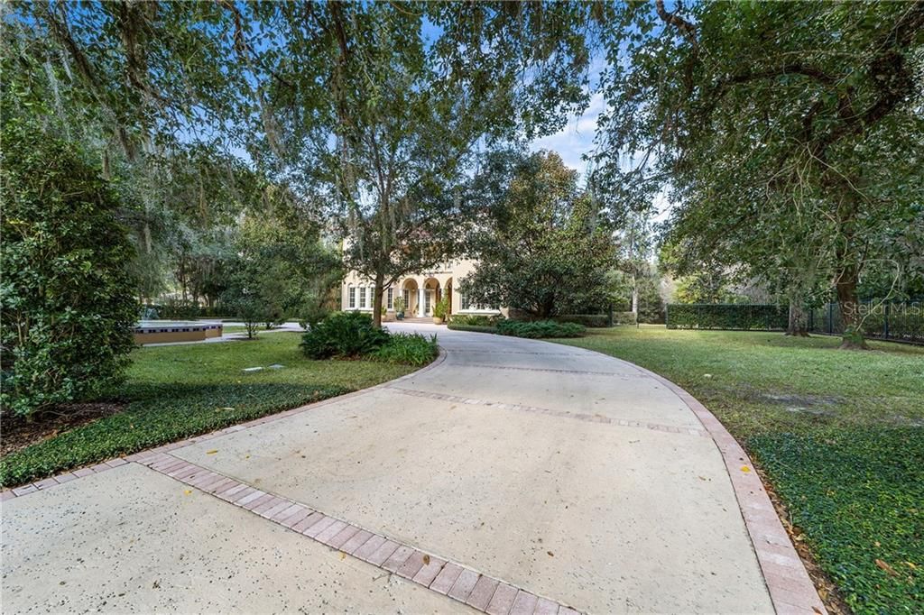 Recently Sold: $1,695,000 (5 beds, 4 baths, 3918 Square Feet)