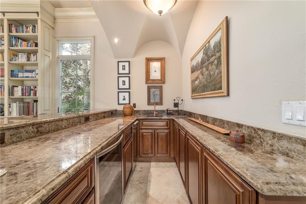 Recently Sold: $1,695,000 (5 beds, 4 baths, 3918 Square Feet)