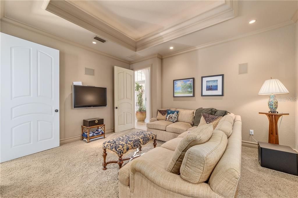 Recently Sold: $1,695,000 (5 beds, 4 baths, 3918 Square Feet)