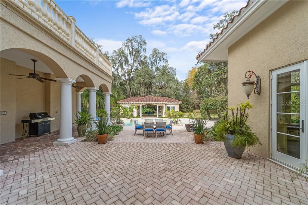 Recently Sold: $1,695,000 (5 beds, 4 baths, 3918 Square Feet)