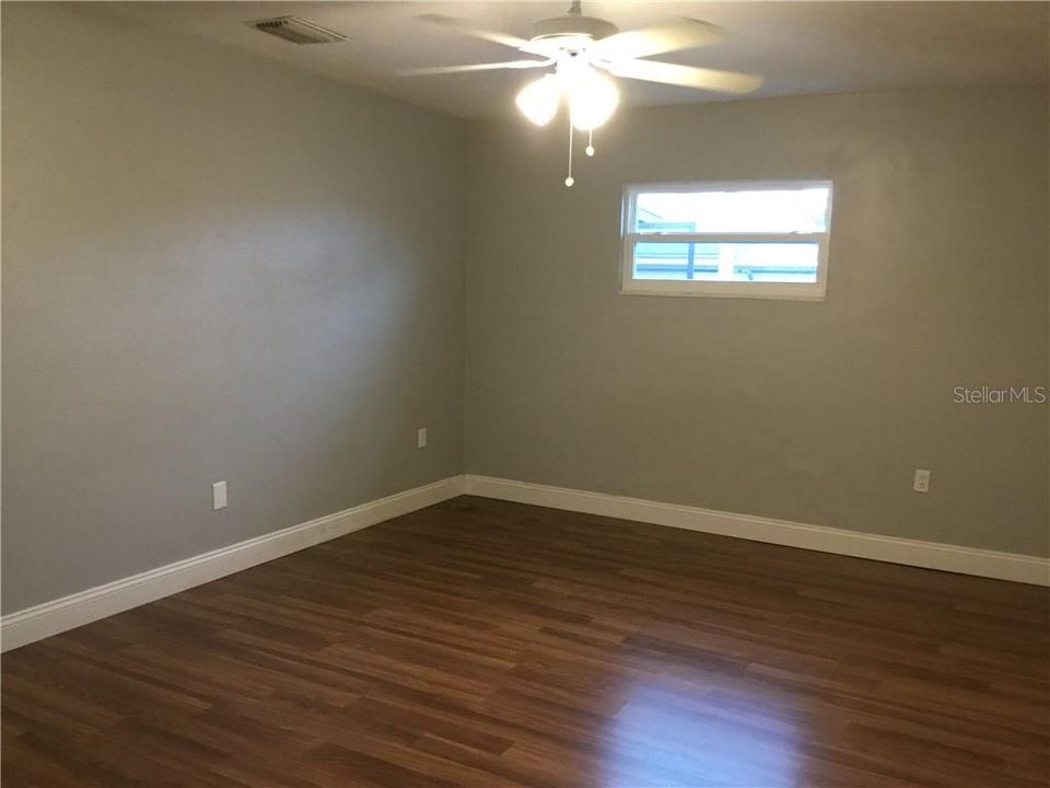 Recently Sold: $99,000 (1 beds, 1 baths, 690 Square Feet)