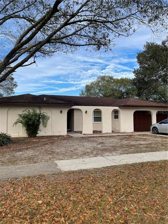 Недавно продано: $250,000 (4 спален, 2 ванн, 1937 Квадратных фут)