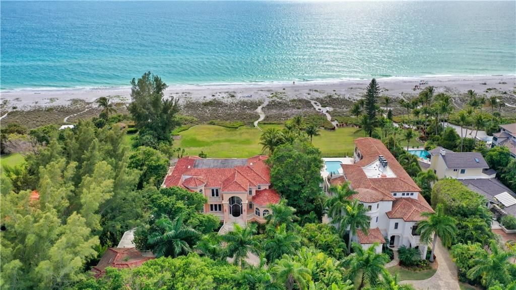 Recently Sold: $11,495,000 (7 beds, 6 baths, 10087 Square Feet)