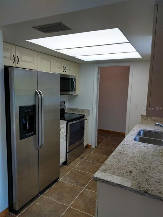 Recently Rented: $1,350 (2 beds, 2 baths, 1373 Square Feet)