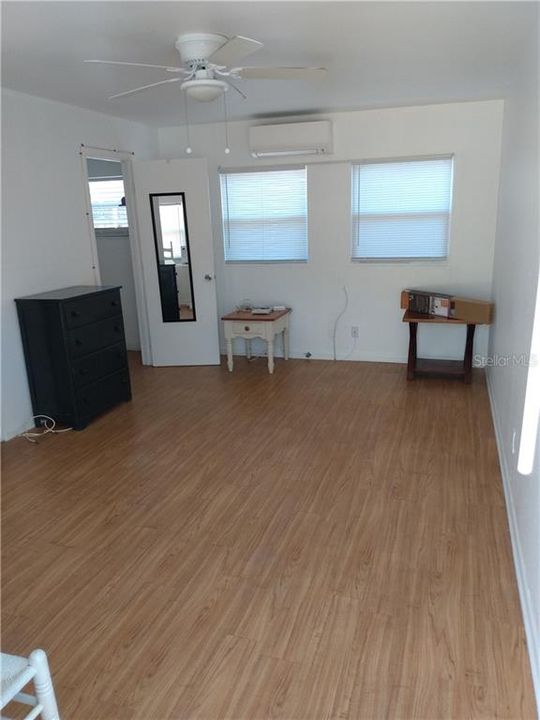 Recently Rented: $750 (0 beds, 1 baths, 275 Square Feet)