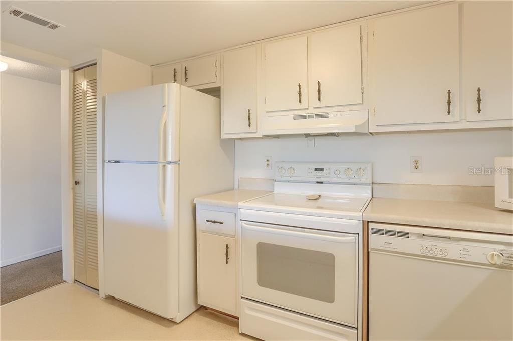 Recently Sold: $95,000 (2 beds, 1 baths, 865 Square Feet)