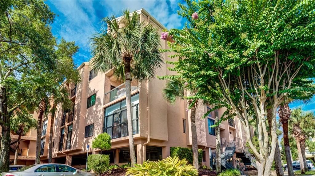 Recently Sold: $386,000 (2 beds, 2 baths, 1304 Square Feet)