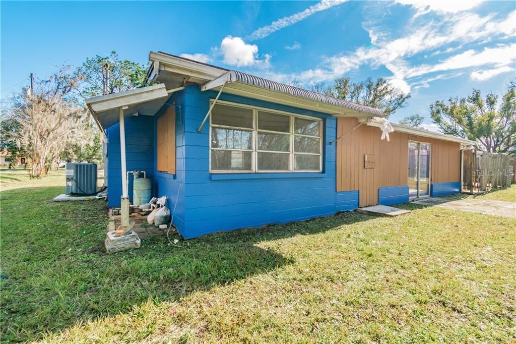 Recently Sold: $130,000 (2 beds, 1 baths, 902 Square Feet)