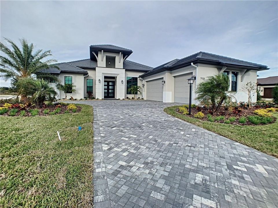 Recently Sold: $1,146,800 (3 beds, 3 baths, 2930 Square Feet)