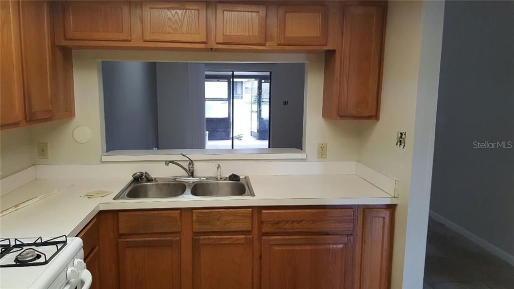 Recently Rented: $885 (2 beds, 1 baths, 1283 Square Feet)