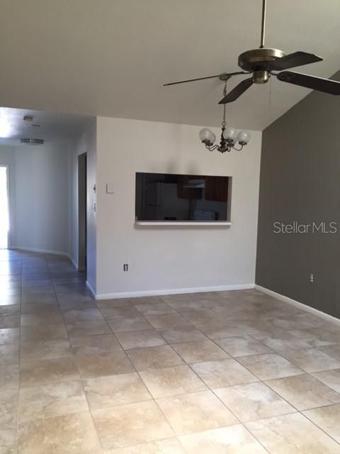 Recently Rented: $885 (2 beds, 1 baths, 1283 Square Feet)