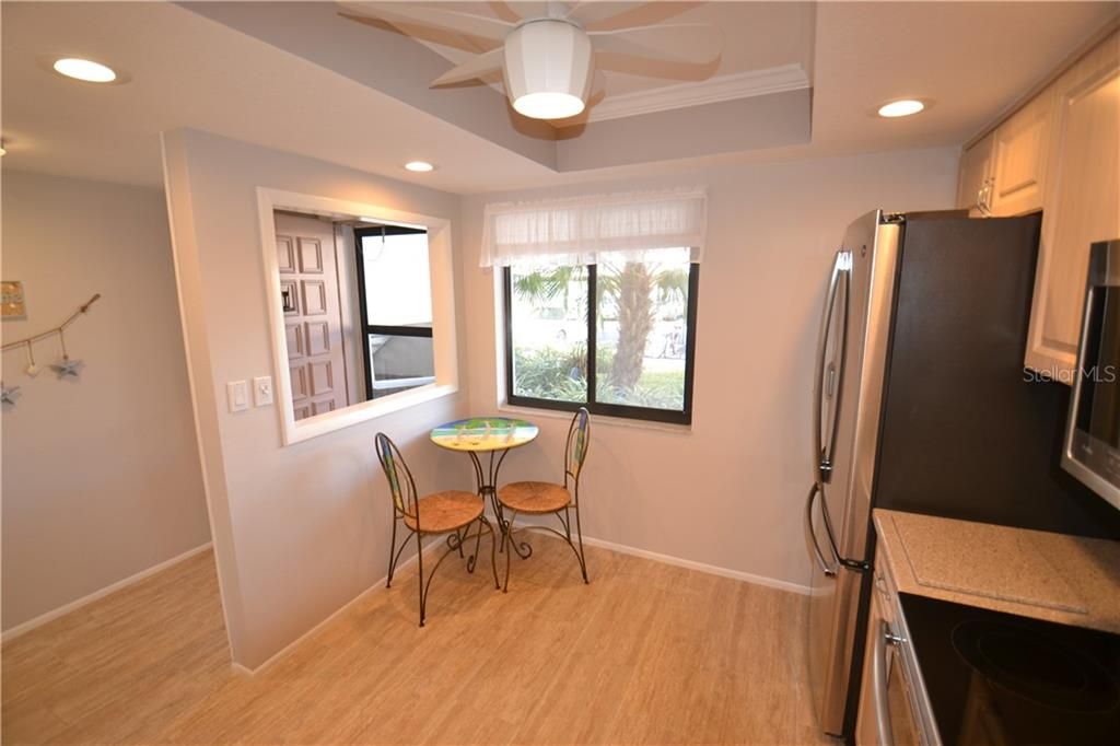 Recently Sold: $165,000 (2 beds, 2 baths, 1151 Square Feet)