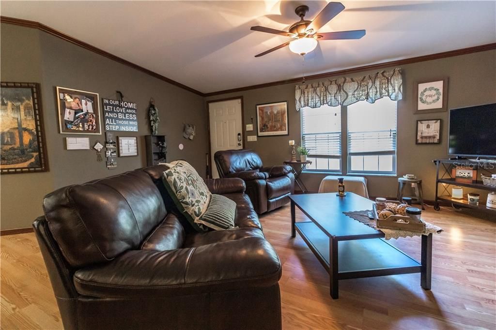 Recently Sold: $175,000 (3 beds, 2 baths, 1782 Square Feet)