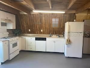 Recently Rented: $950 (1 beds, 1 baths, 500 Square Feet)