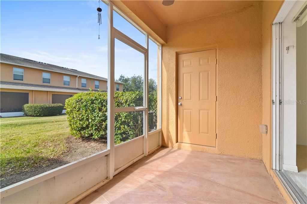 Recently Sold: $167,000 (2 beds, 2 baths, 1076 Square Feet)