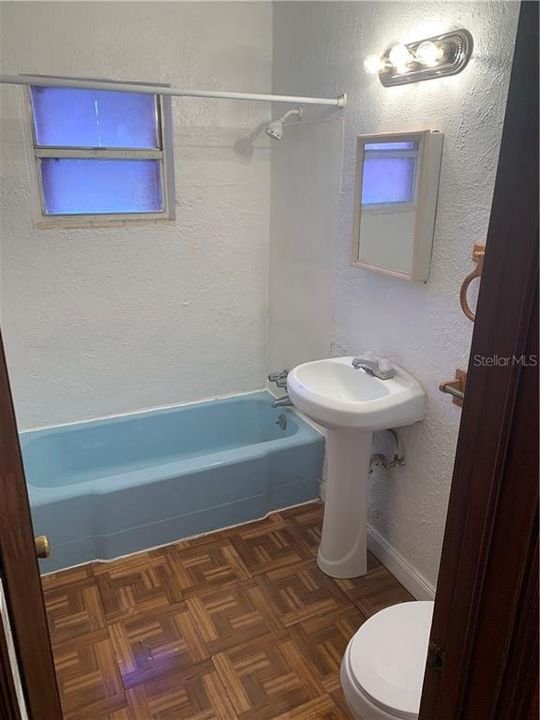 Recently Rented: $1,000 (2 beds, 1 baths, 858 Square Feet)