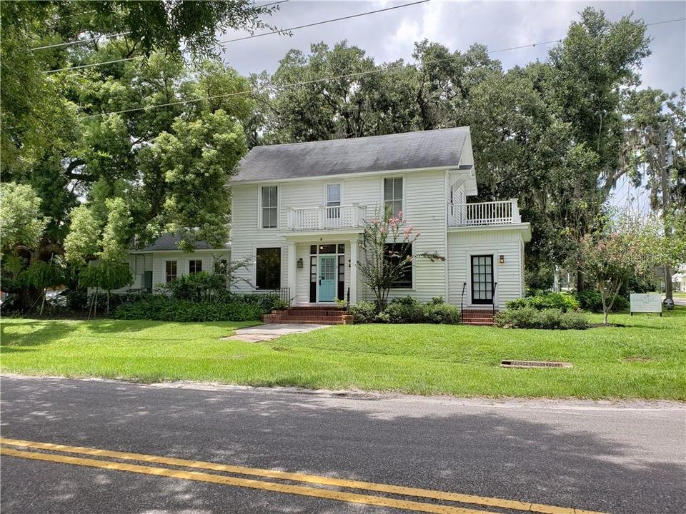 Vendido Recientemente: $729,000 (0 camas, 0 baños, 2400 Pies cuadrados)