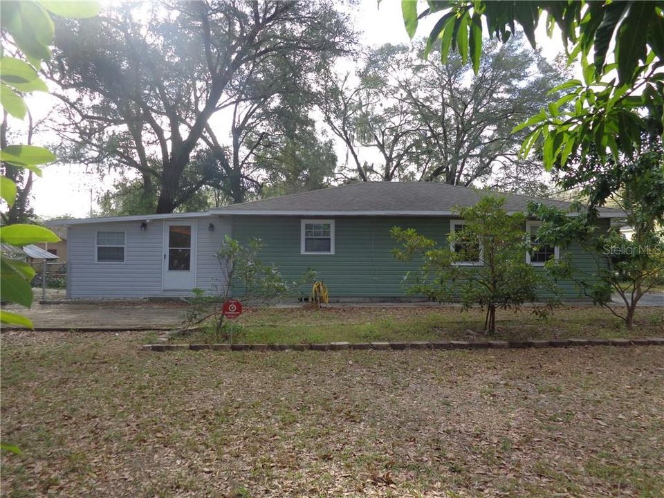 Recently Sold: $164,000 (3 beds, 2 baths, 1420 Square Feet)