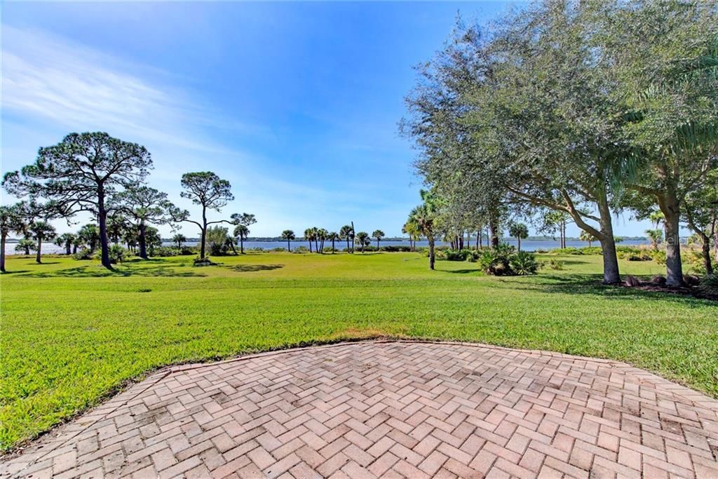 Recently Sold: $685,000 (3 beds, 3 baths, 3445 Square Feet)