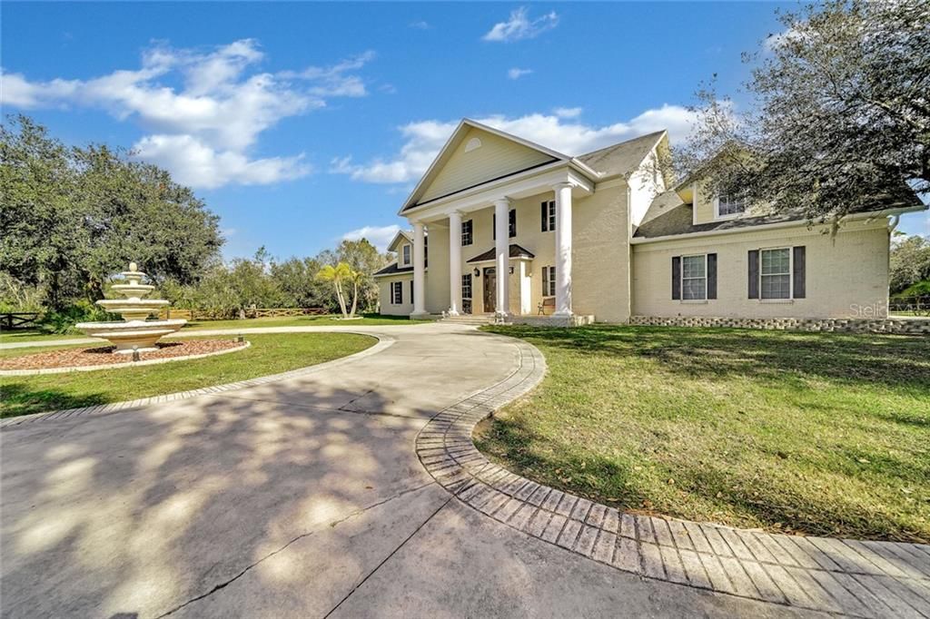 Recently Sold: $1,199,900 (5 beds, 5 baths, 5806 Square Feet)