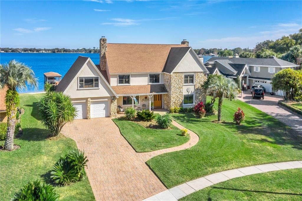 Recently Sold: $1,095,000 (5 beds, 2 baths, 4180 Square Feet)