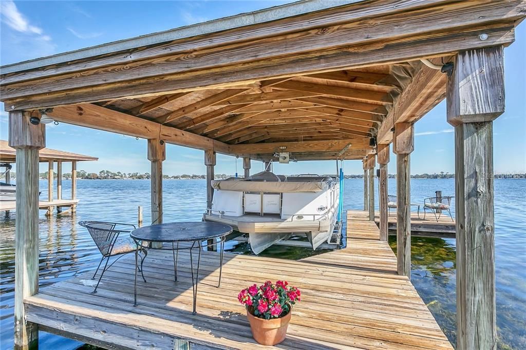 Recently Sold: $1,095,000 (5 beds, 2 baths, 4180 Square Feet)