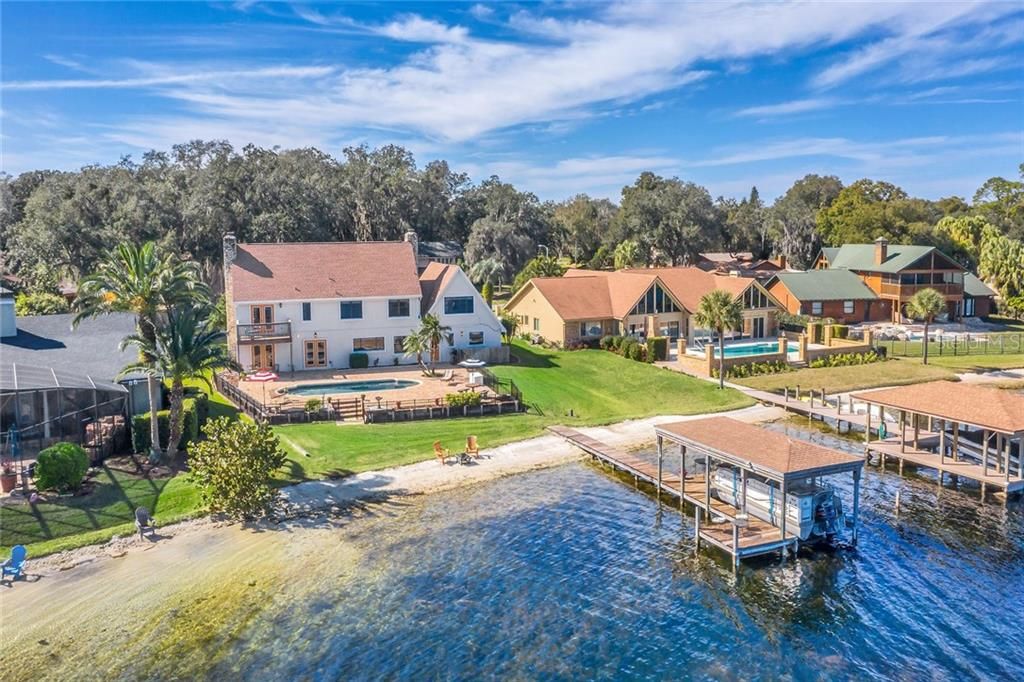 Recently Sold: $1,095,000 (5 beds, 2 baths, 4180 Square Feet)