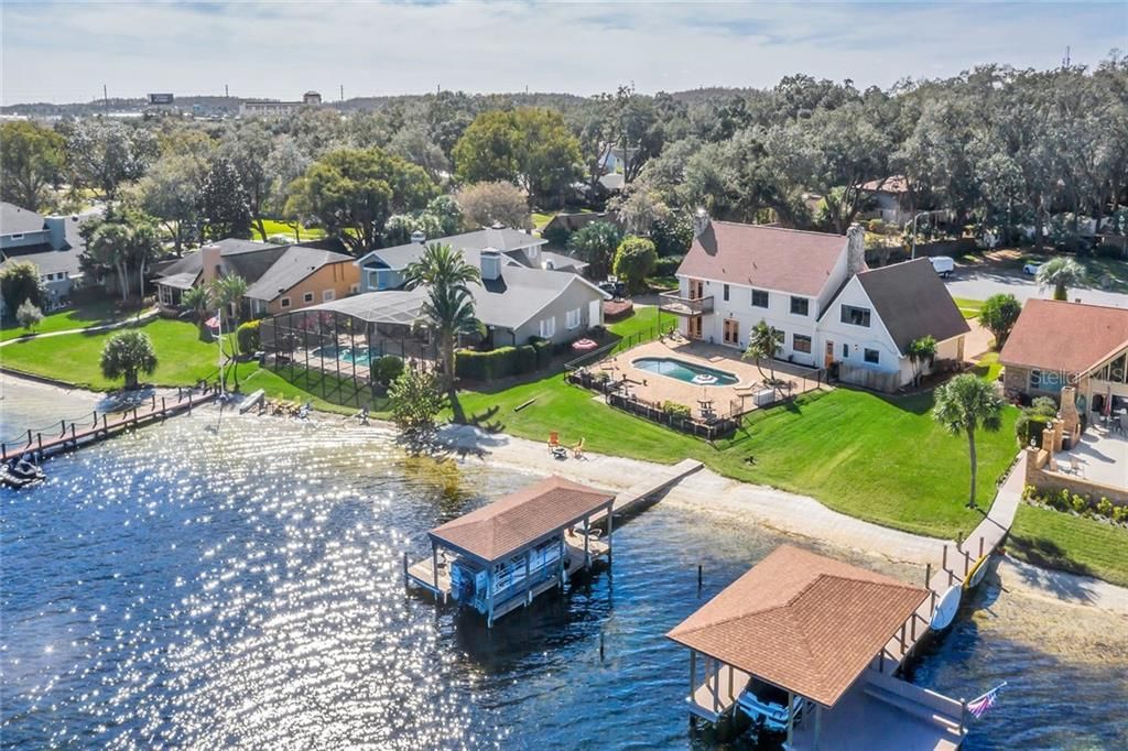 Recently Sold: $1,095,000 (5 beds, 2 baths, 4180 Square Feet)