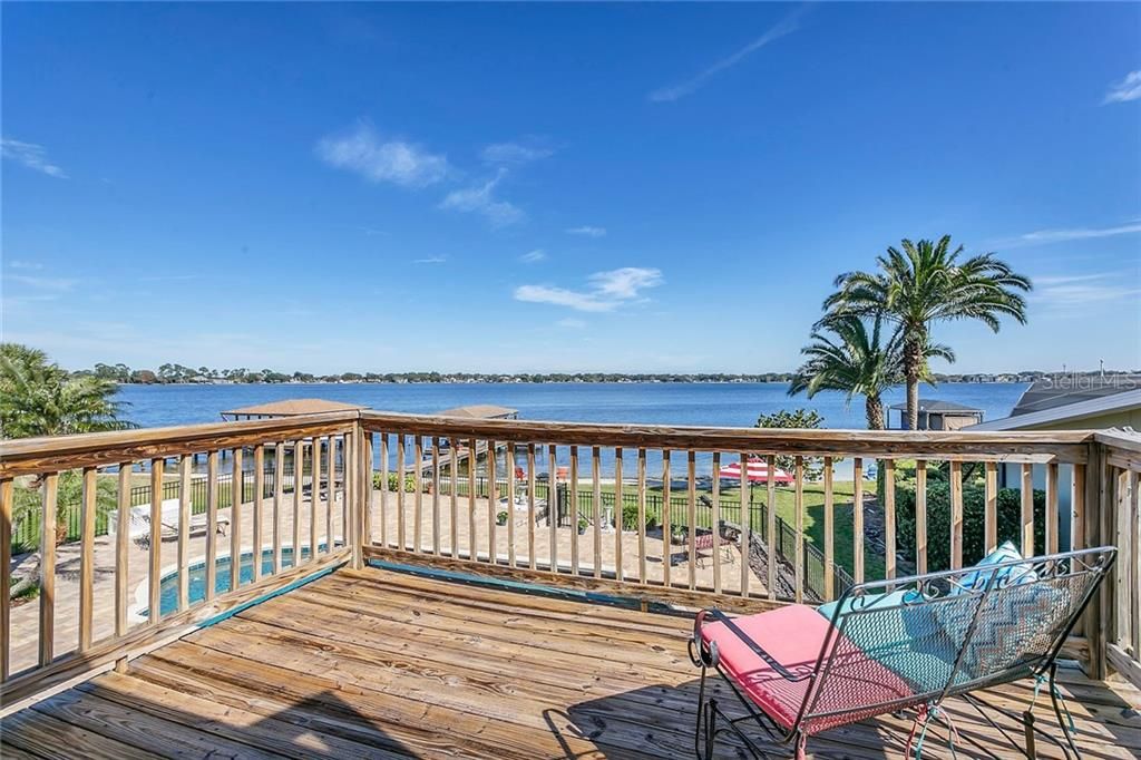 Recently Sold: $1,095,000 (5 beds, 2 baths, 4180 Square Feet)